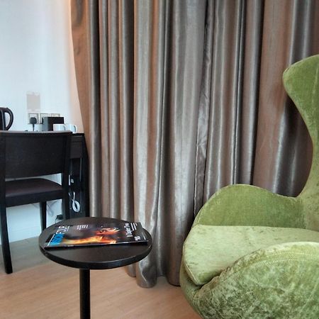 Centrestage Pj By Homebrickz Petaling Jaya Ngoại thất bức ảnh